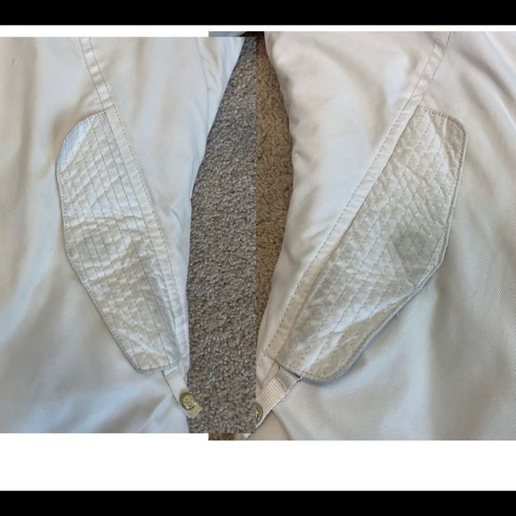 Aritzia White Ski & Snow Jacket - Picture 12 of 15